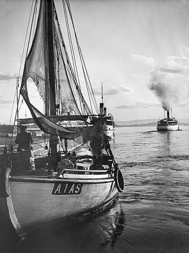Lotsbåten Minde, såld till fiskare 1928.